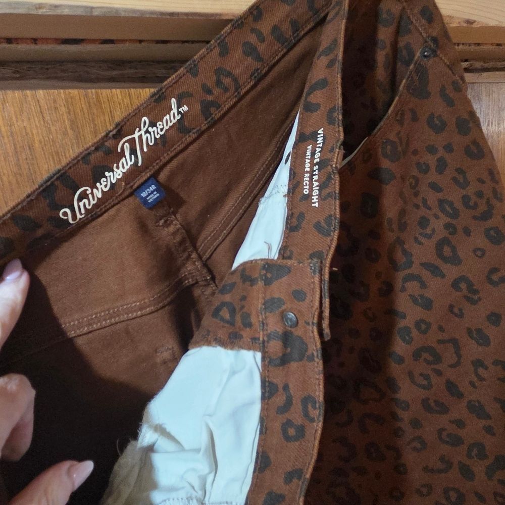 Universal Thread Brown Leopard-Print Jeans - Picture 4 of 11